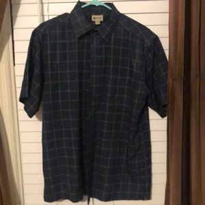 Short sleeve men’s dress shirt